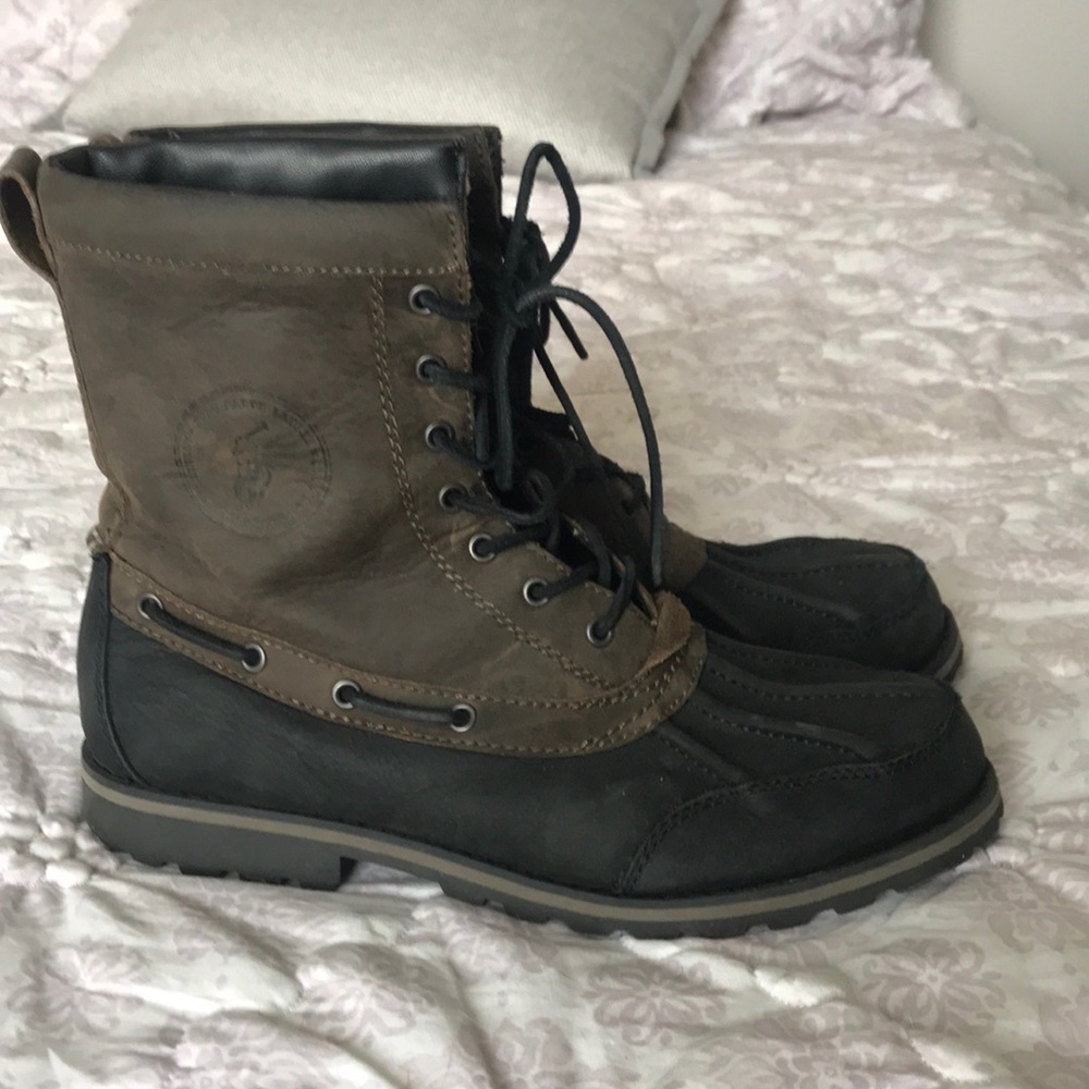 Men’s suede boots